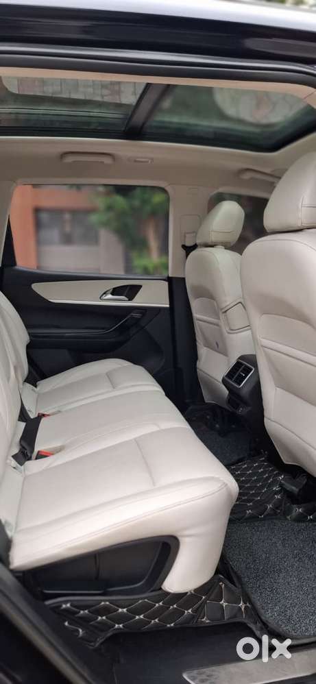 Mahindra Xuv700 2.2 Ax 7 Diesel At Luxury Pack Str Awd, 2024, Diesel