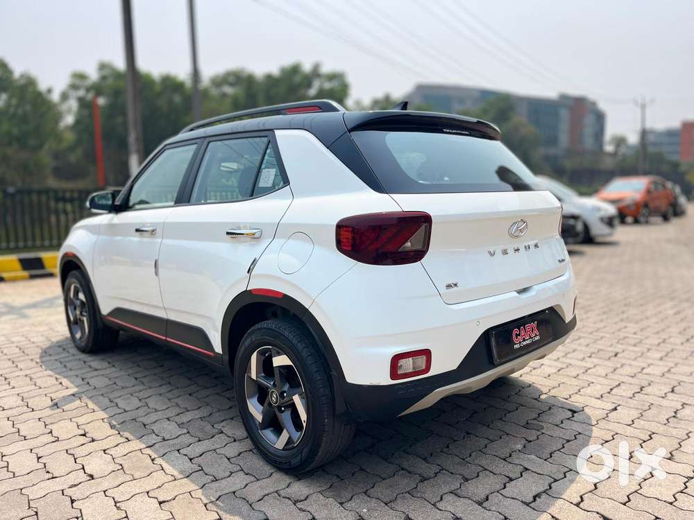 Hyundai Venue, 2023, Petrol