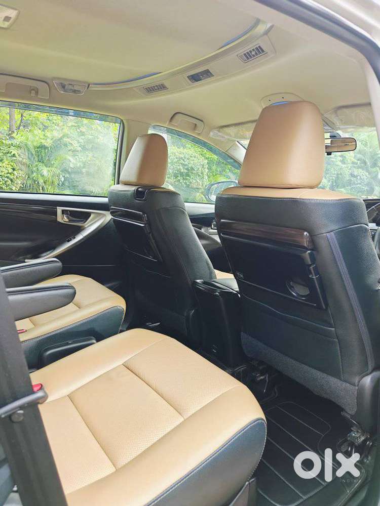 Toyota Innova Crysta 2.4 Z 7 Str, 2025