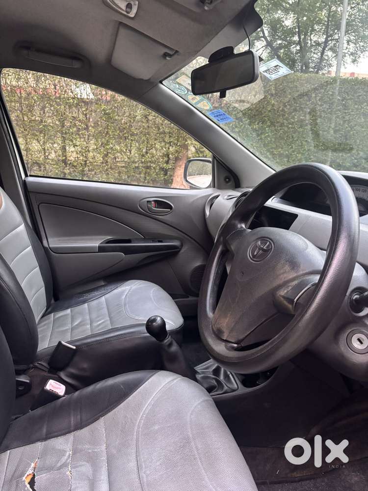 Toyota Etios 2010-2012 G, 2011, Petrol