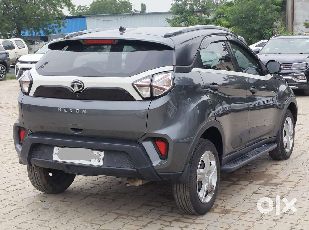 Tata Nexon 1.2 Revotron Xma Amt (s), 2023, Petrol