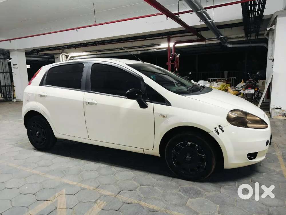 Fiat Grande Punto 2011 Diesel 115000 Km Driven