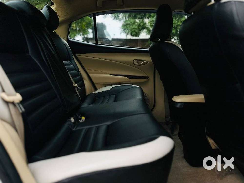 Toyota Yaris J Cvt, 2019, Petrol