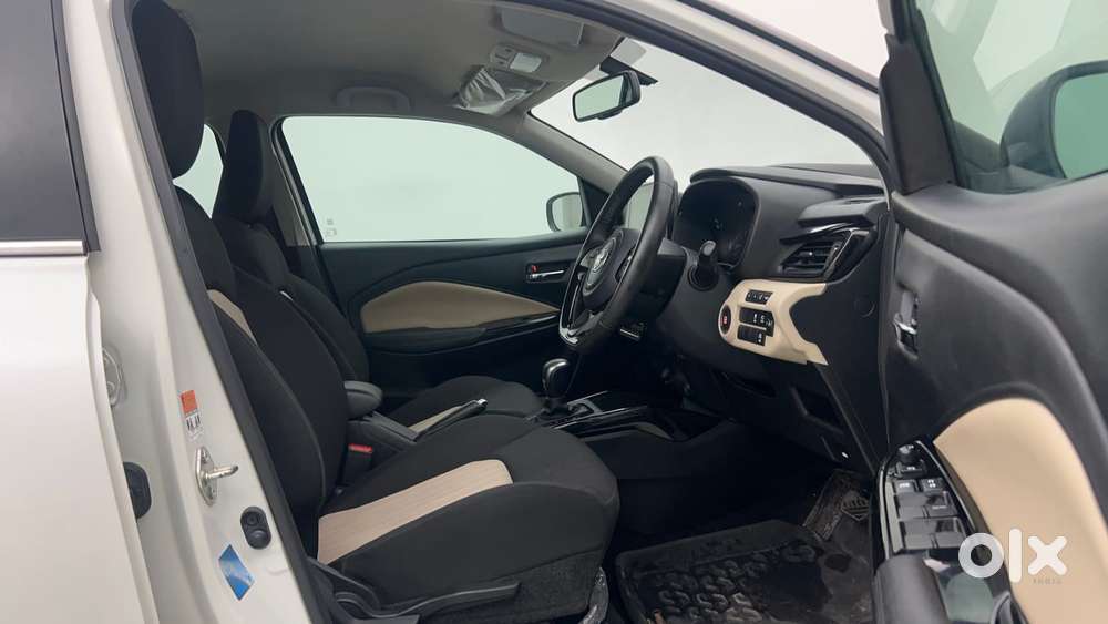 Toyota Glanza 1.2 V Amt, 2024, Petrol