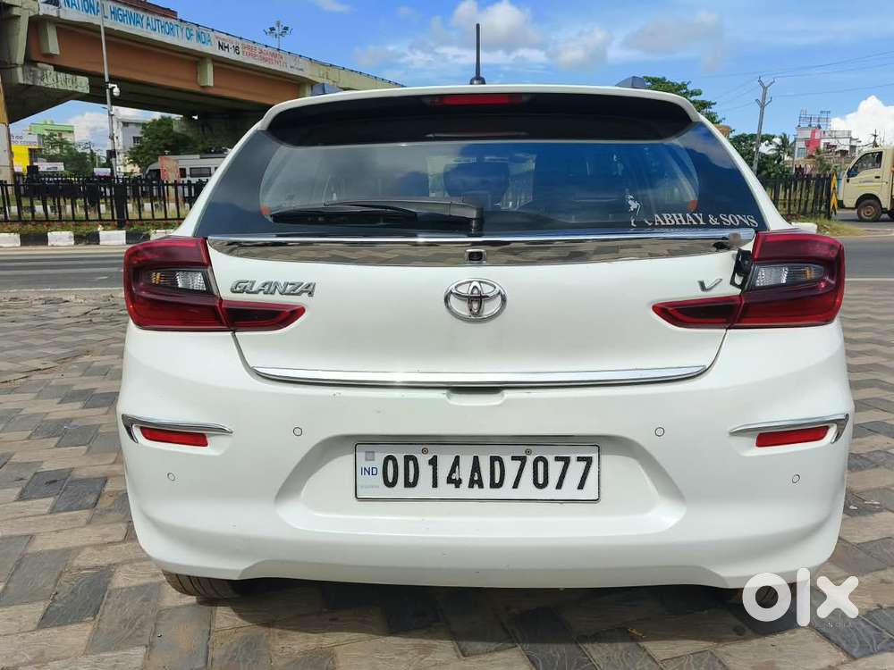 Toyota Glanza 1.2 V Amt, 2023, Petrol