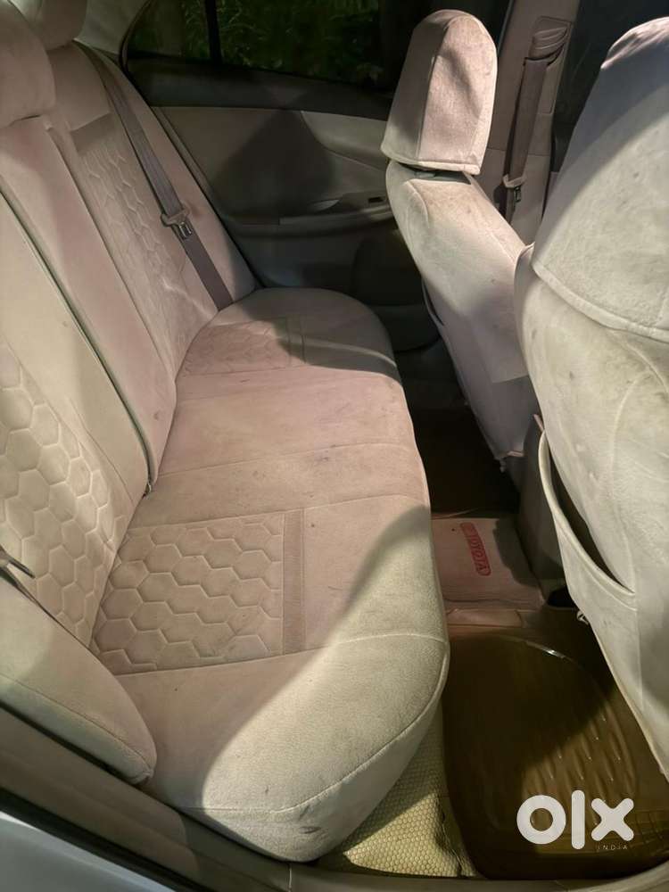 Toyota Corolla Altis 2011