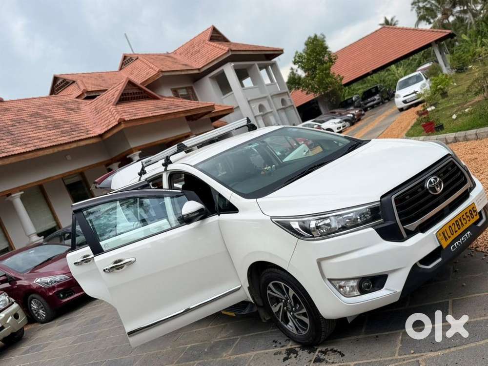 Innova Crysta 2024 -2025, 39000km