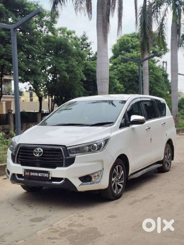 Toyota Innova Crysta 2.4 V, 2023, Diesel