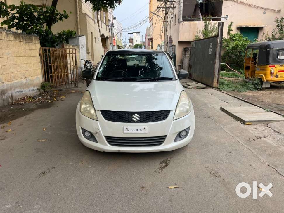 Maruti Suzuki Swift Vxi + Manual, 2012, Petrol