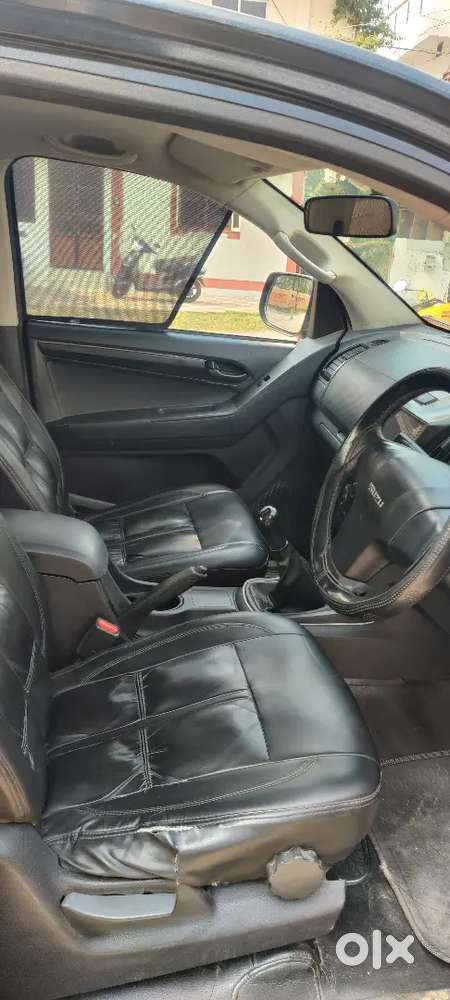 Isuzu D-max 2022 Diesel 65000 Km Driven