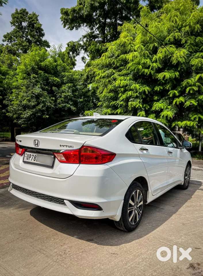 Honda City 1.5 V 4th Gen I-vtec Mt, 2017, Petrol