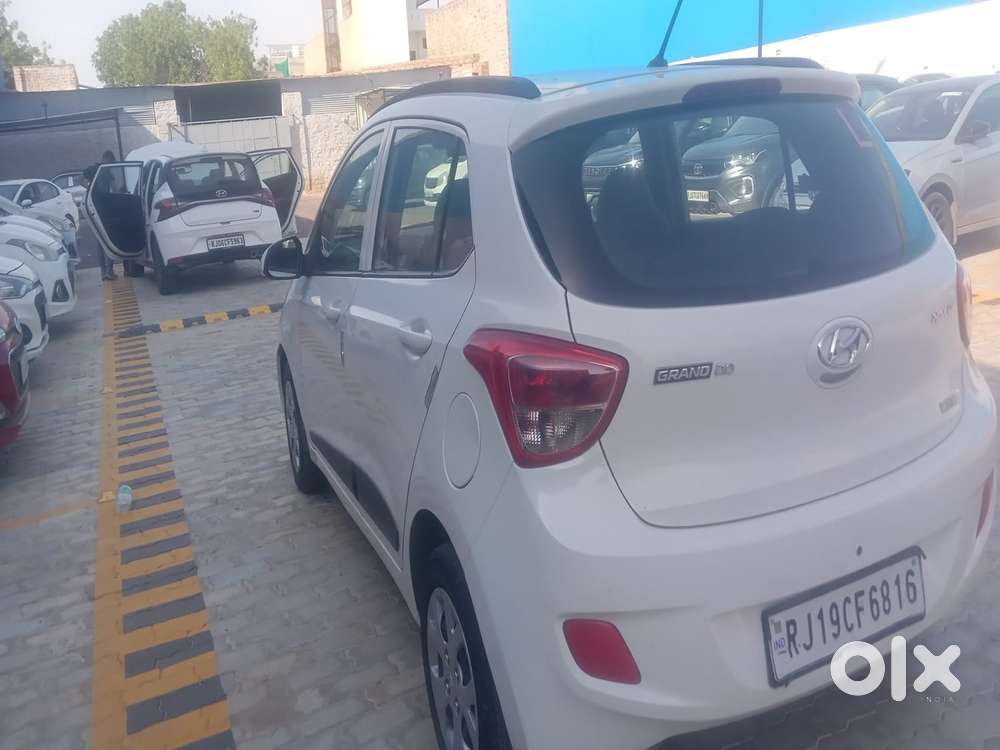 Hyundai Grand I10 1.2 Kappa Sportz, 2015, Petrol