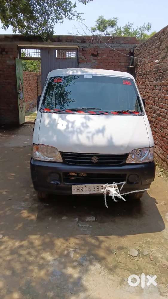 Maruti Suzuki Eeco 5 Str 2014 Lpg Laga Hua Hai Per Pass Nahin Hai