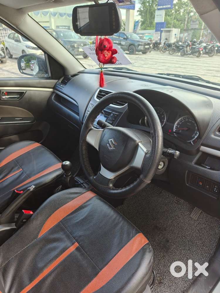 Maruti Suzuki Swift Vxi 1.2 Abs Bs-iv, 2017, Petrol