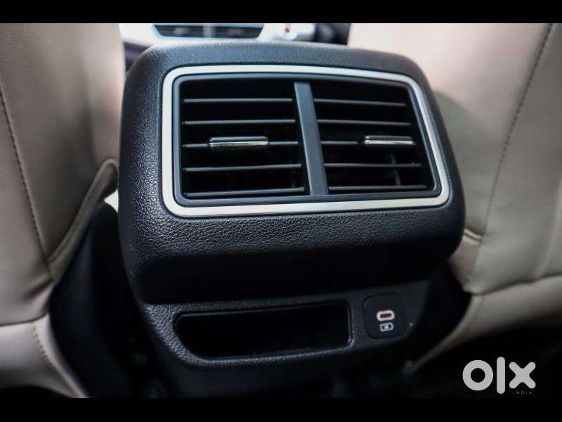 Mahindra Xuv700 2.0 Ax 7 Petrol At Str, 2022, Petrol