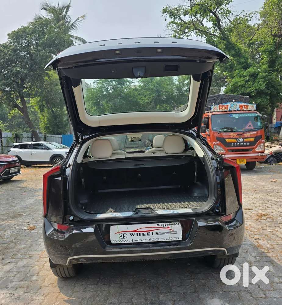 Mahindra Xev 9e Three B79 Kwh, 2026, Electric
