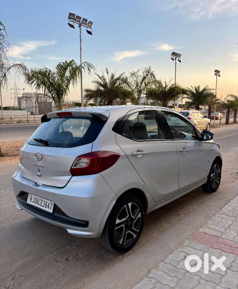 Tata Tiago Xz Plus Dual Tone, 2021, Petrol