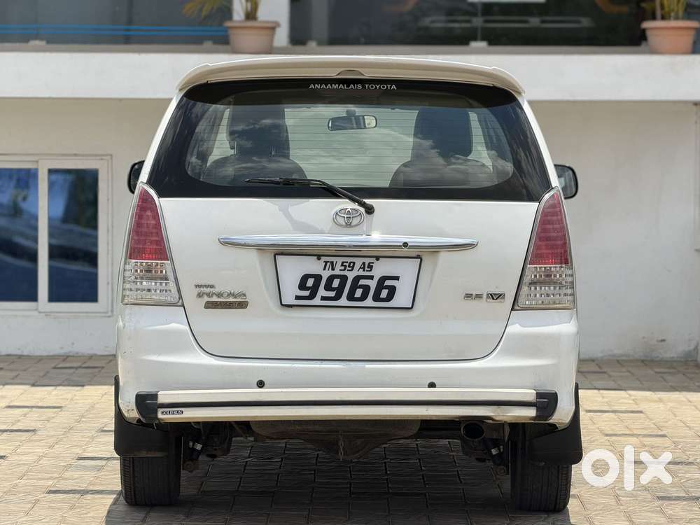 Toyota Innova 2.5 V 7 Str, 2011, Diesel