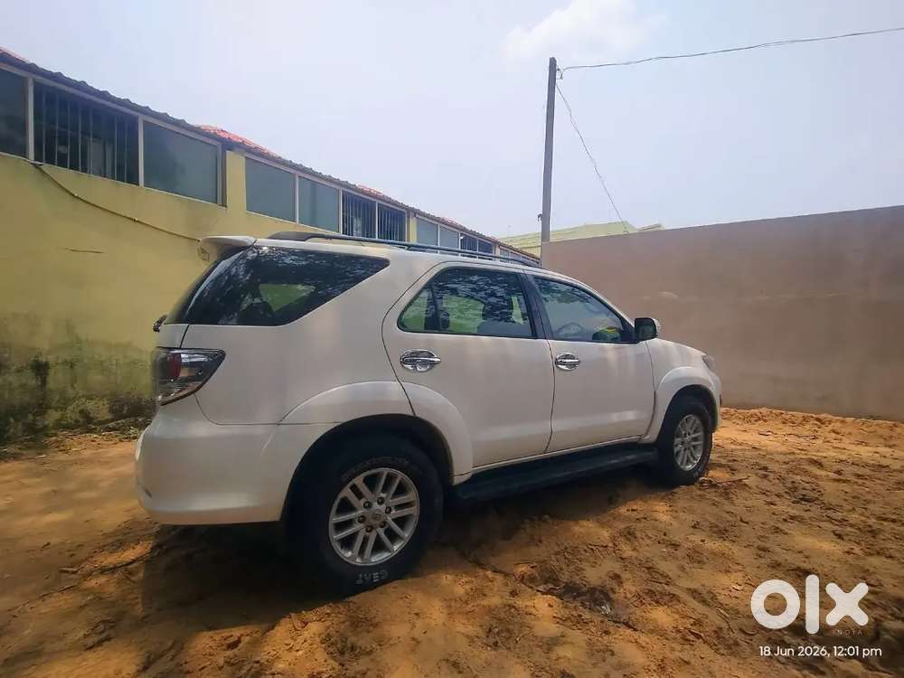Toyota Fortuner 2014 Diesel 100000 Km Driven