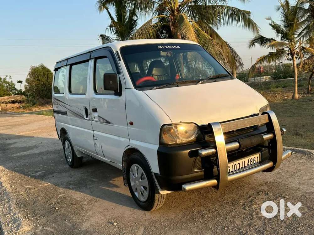 Maruti Suzuki Eeco 2017 2nd Owner Cng & Petrol 110000 Km Driven