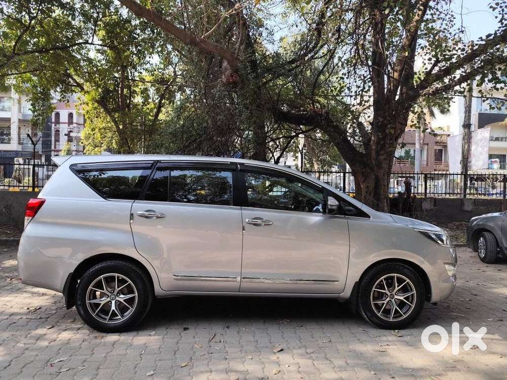 Toyota Innova Crysta