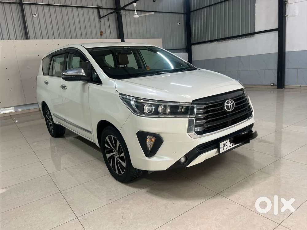 Toyota Innova Crysta 2022