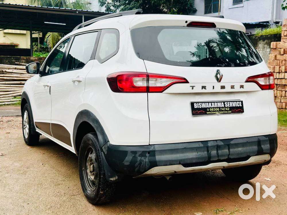 Renault Triber Rxt, 2023, Petrol