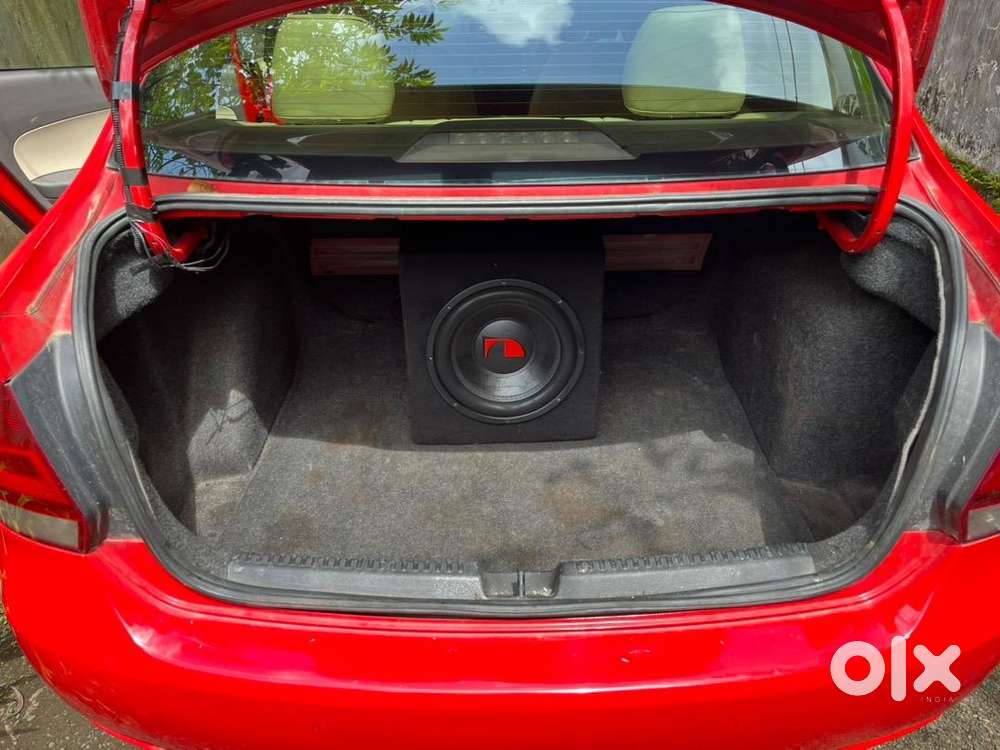 Volkswagen Vento 1.6 Diesel Tdi  (2013)