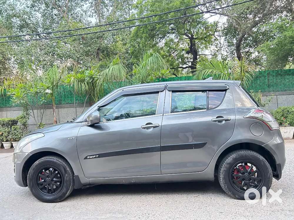 Maruti Suzuki Swift 2016 Petrol 64000 Km Driven