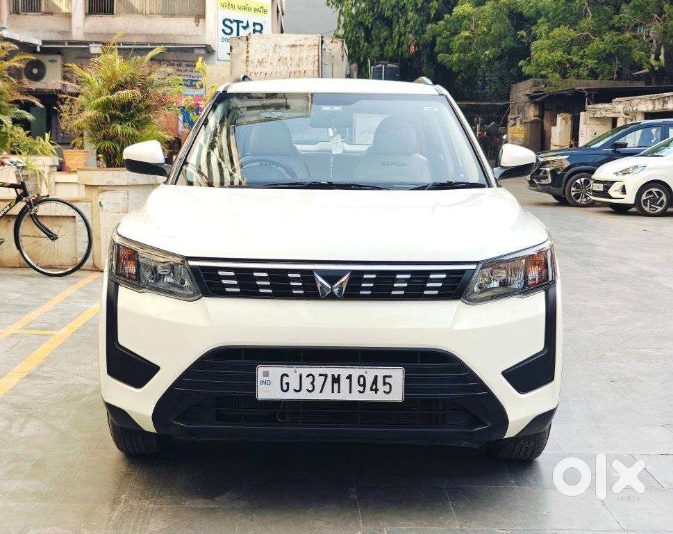 Mahindra Xuv300 W6, 2023, Petrol