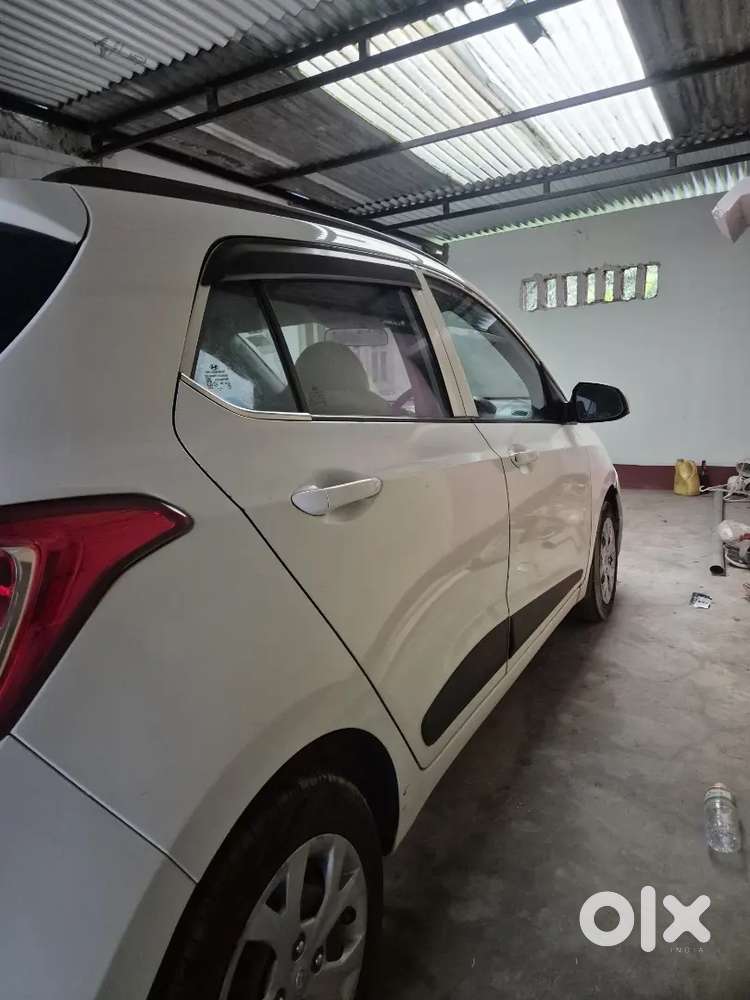 Hyundai Grand I10 2015 Petrol 87000 Km Driven