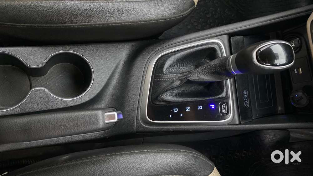 Hyundai Verna 1.5 Sx (o) Vtvt Ivt, 2022, Petrol