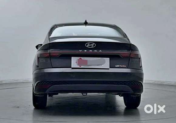 Hyundai Verna 1.5 Sx (o) Turbo Petrol Mt, 2023, Petrol