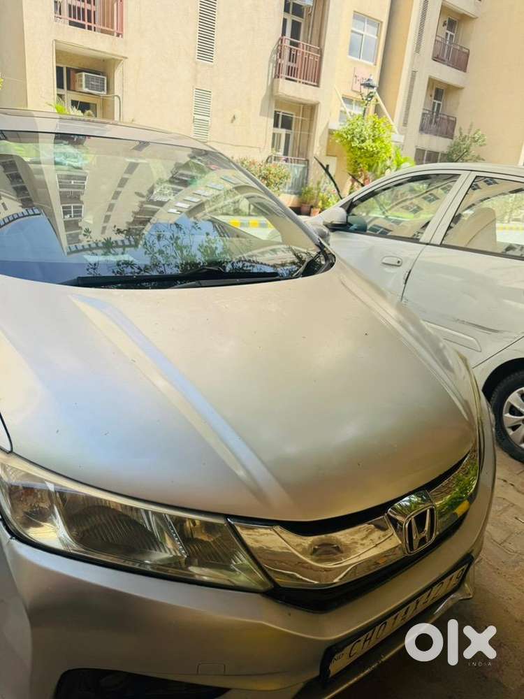 Honda City Diesel Top Model With Sunroof Black Alloy Very Less Driven
