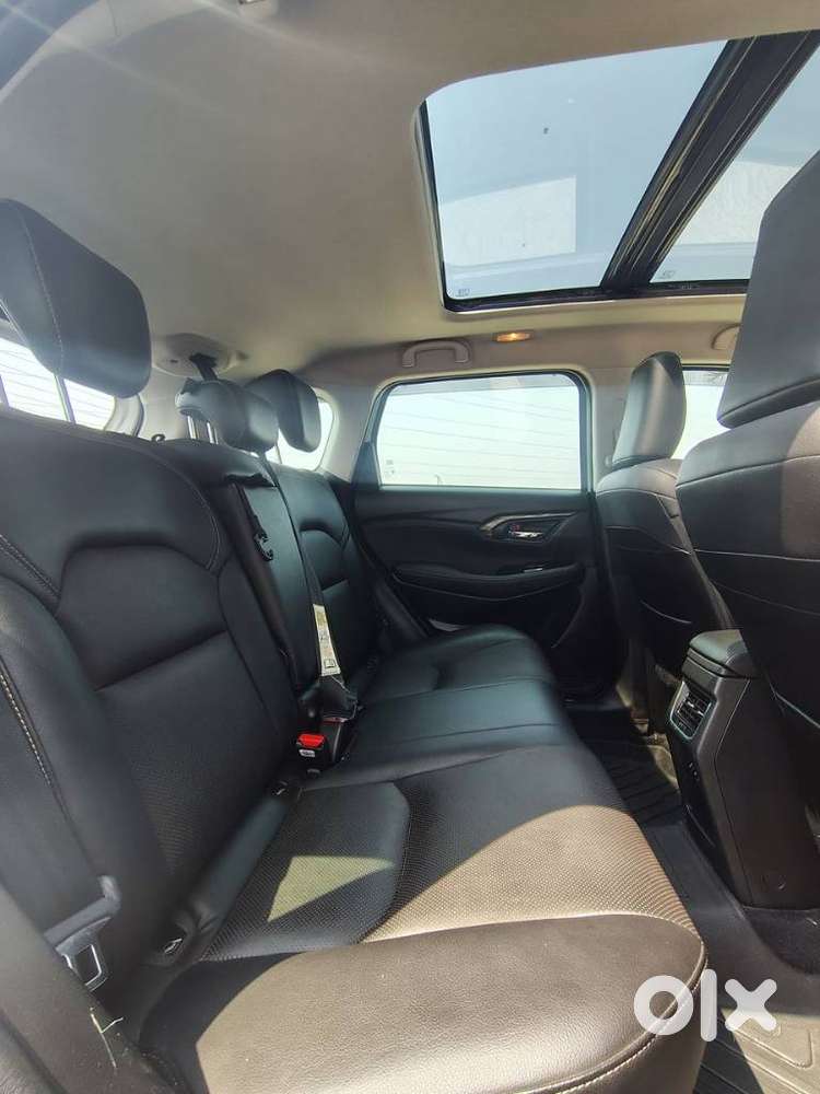 Maruti Suzuki Grand Vitara 1.5 Alpha Smart Hybrid At, 2023, Petrol