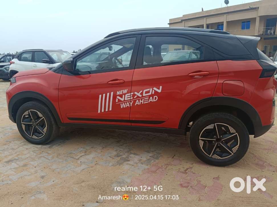 Tata Nexon Fearless Plus Purple 1.5 Revotorq Diesel 6amt Dual Tone, ..