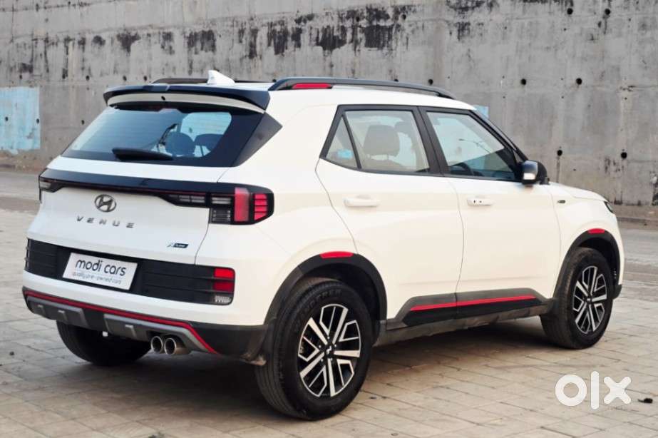 Hyundai Venue S Turbo Dct, 2023, Petrol