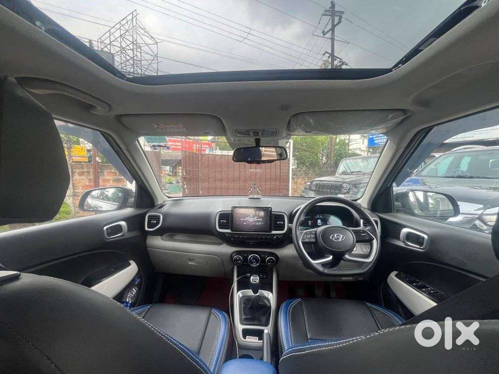 Hyundai Venue Sx (o) Mt 1.0 Turbo Dual Tone, 2025, Petrol