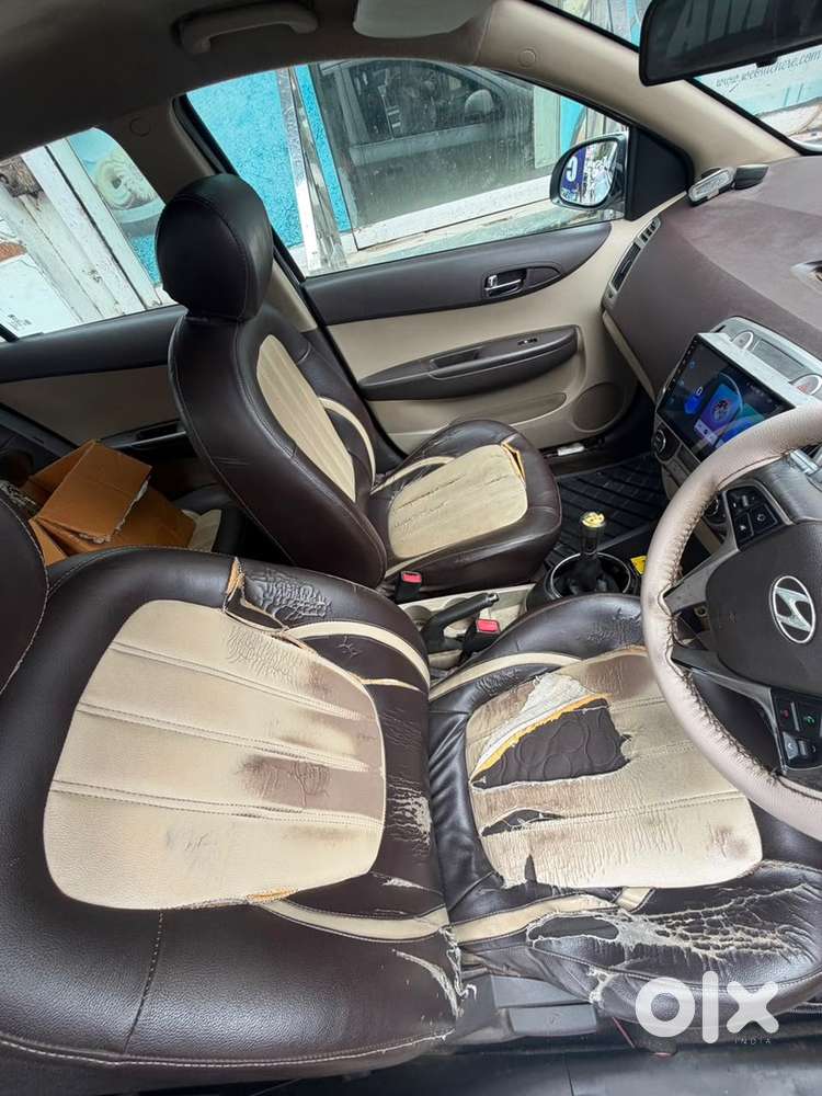 Hyundai I20 Sportz Petrol 2011