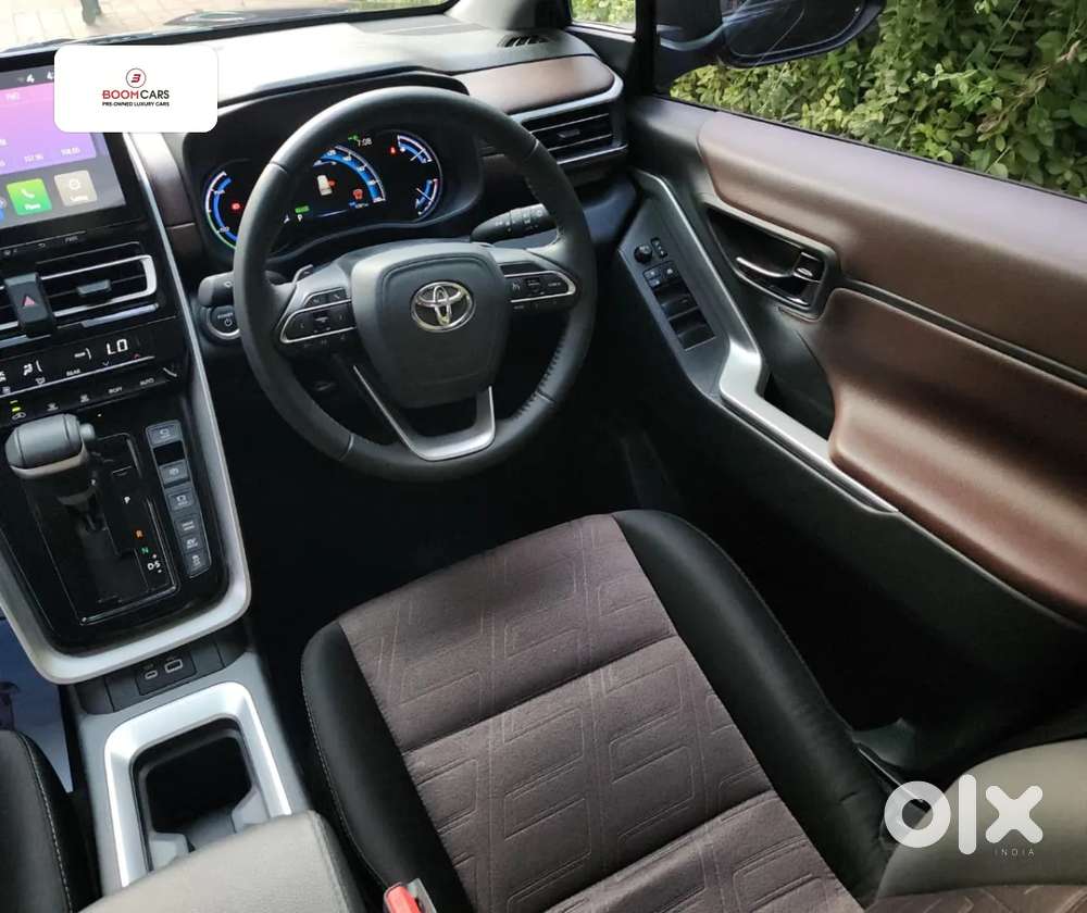 Toyota Innova Hycross 2.0 Vx (o) Hybrid 7 Str, 2026, Petrol