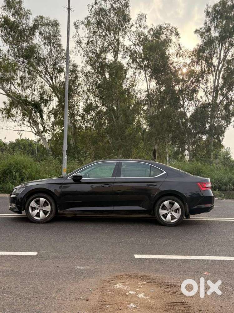 Skoda Superb Style 1.8 Tsi Mt, 2019, Petrol