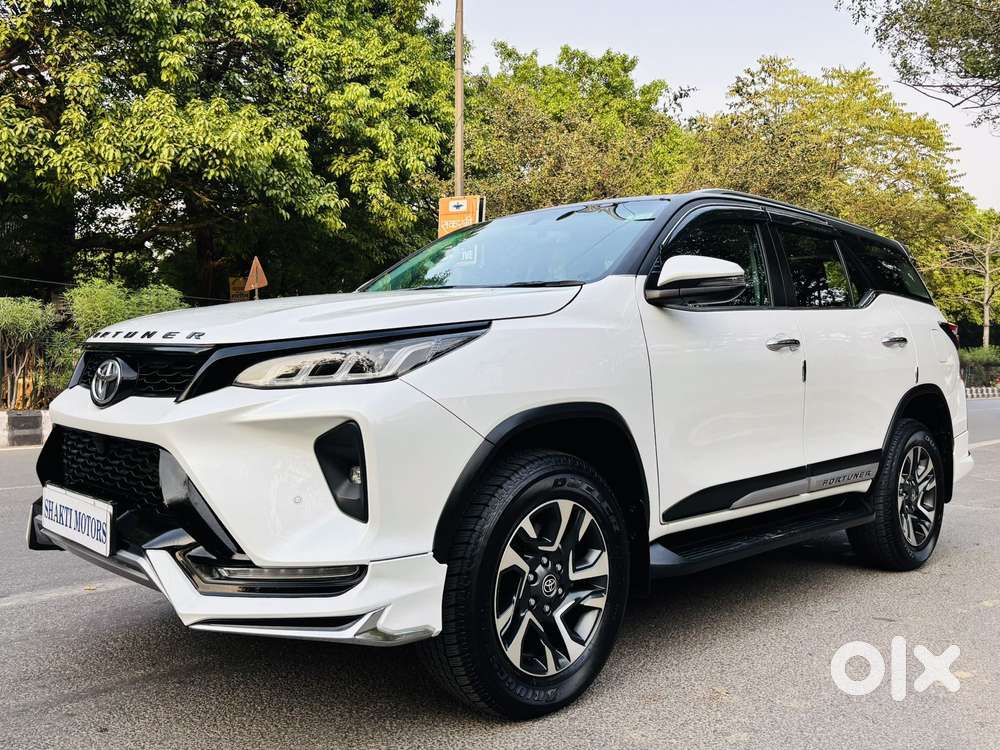 Toyota Fortuner Legender