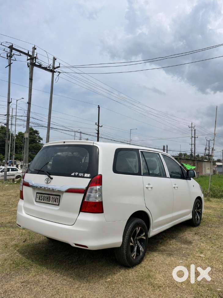 Toyota Innova 2.5 G (diesel) 8 Seater, 2012, Diesel