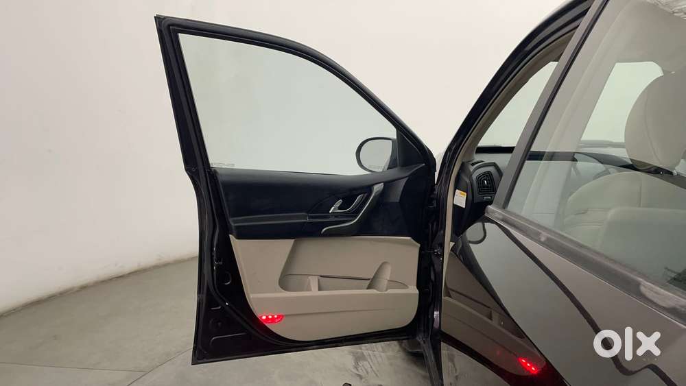 Mahindra Xuv500 W8 At, 2017, Diesel