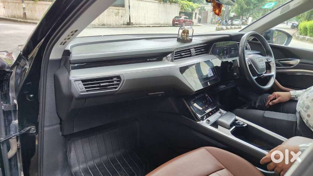 Audi E-tron 55, 2022, Electric