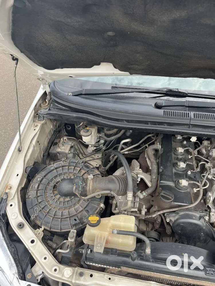 2015 Toyota Innova 2.5 V Intercooler ( Noc Rate)