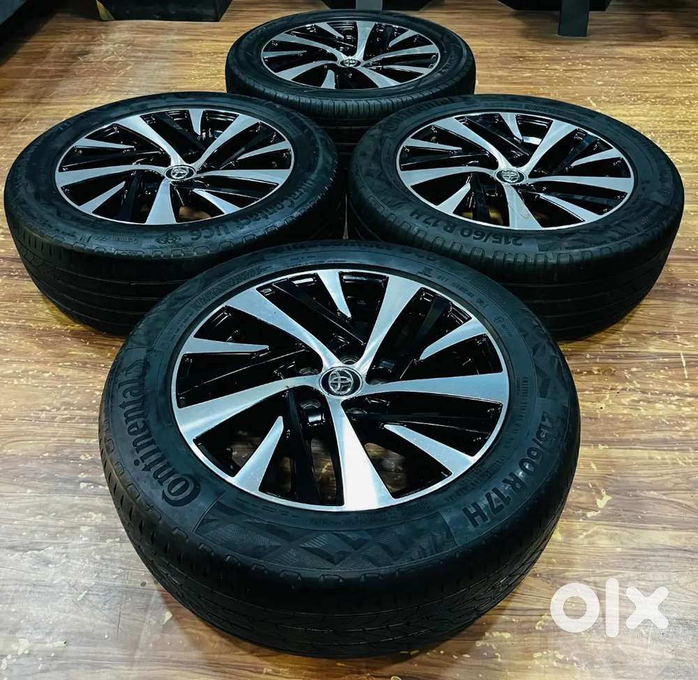 17inch Innova Crysta Zx Dual Tone OEM Alloys with Tyres set of 4