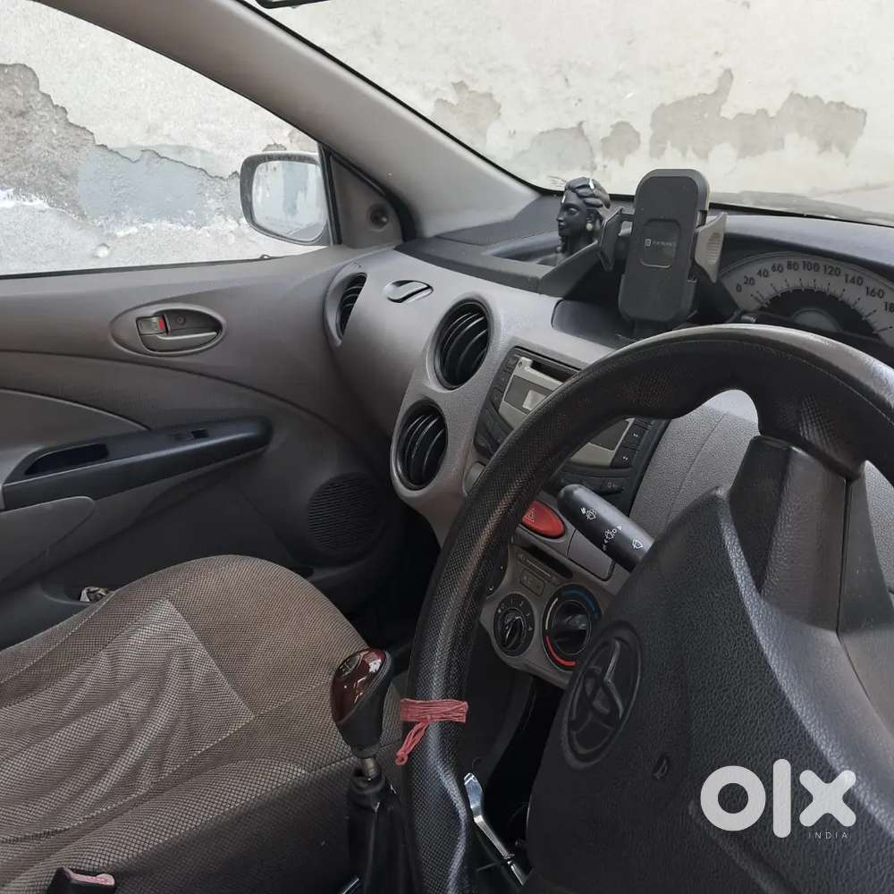 Toyota Etios Cross G 2011