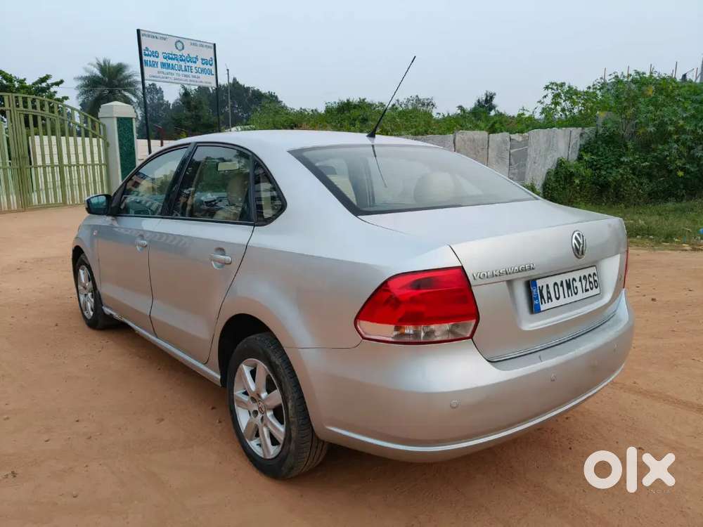 Volkswagen Vento Highline Petrol 2011 Drive