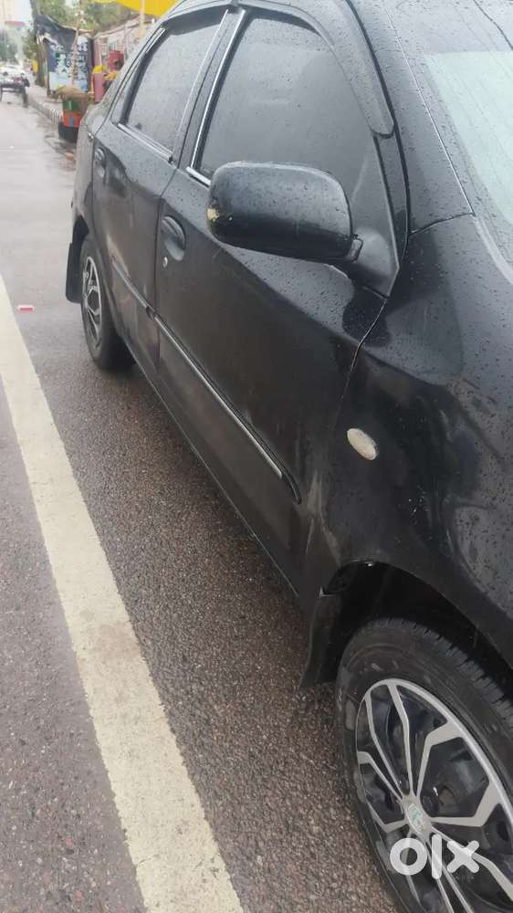 Toyota Etios Variant 2011